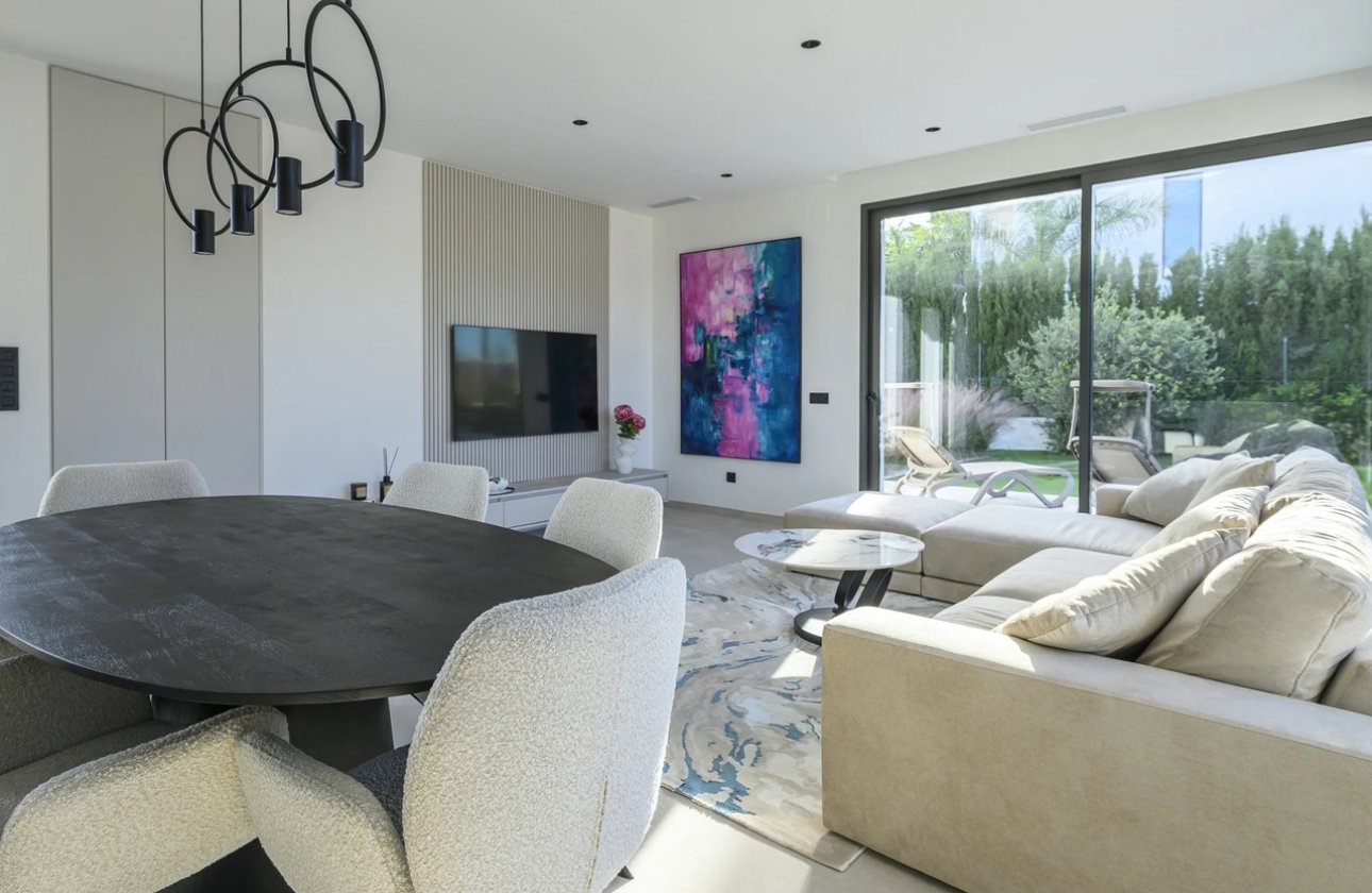 Resale - Villa - Las Colinas Golf Resort