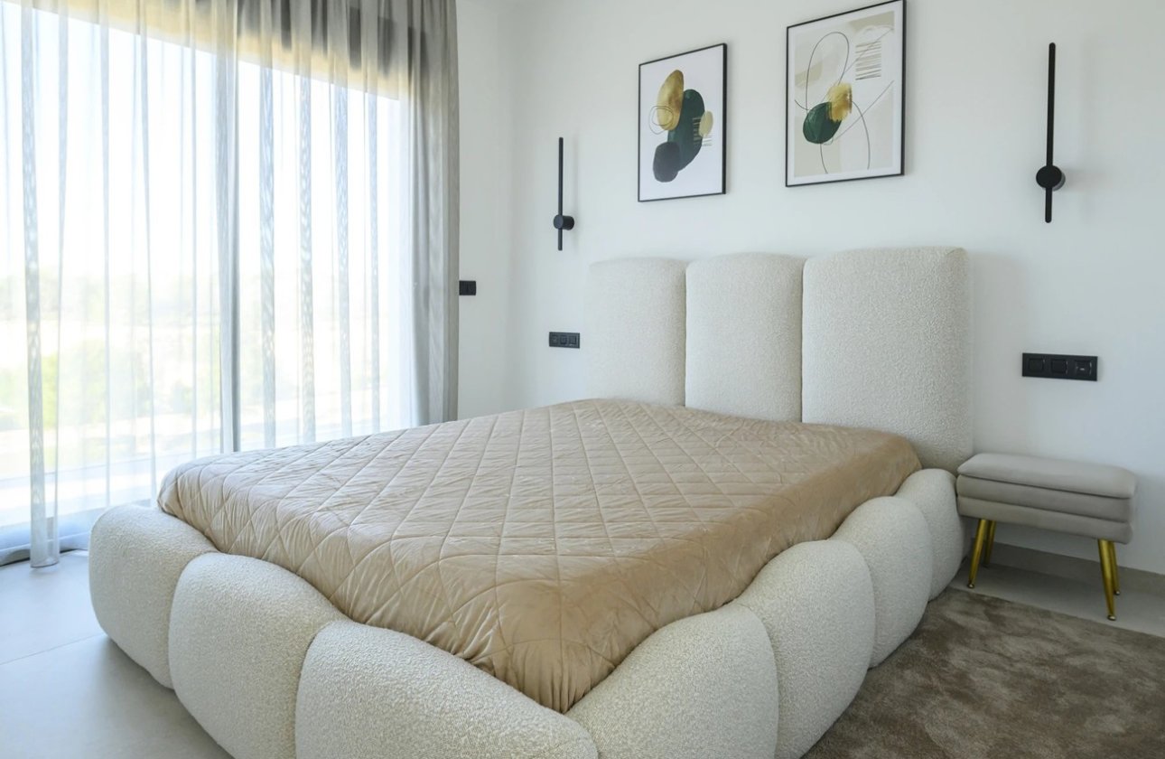 Resale - Villa - Las Colinas Golf Resort