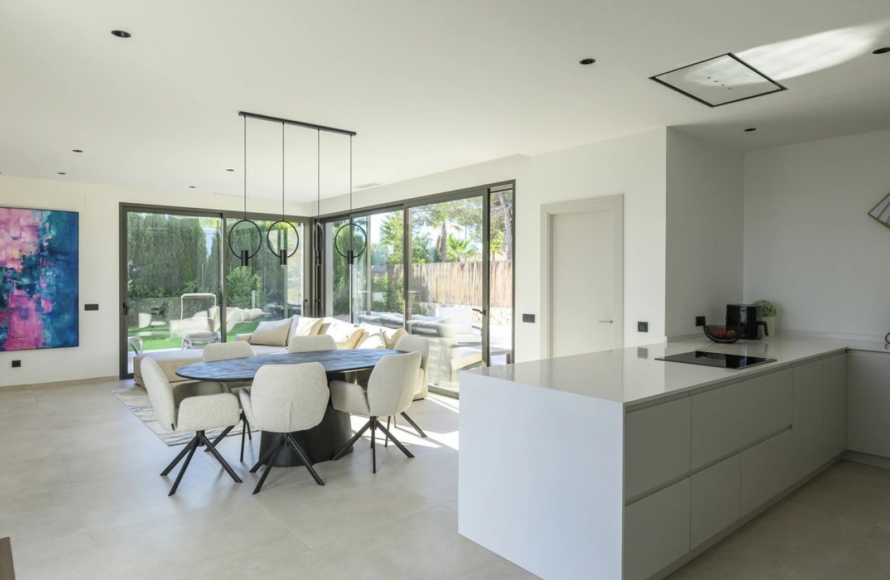 Resale - Villa - Las Colinas Golf Resort