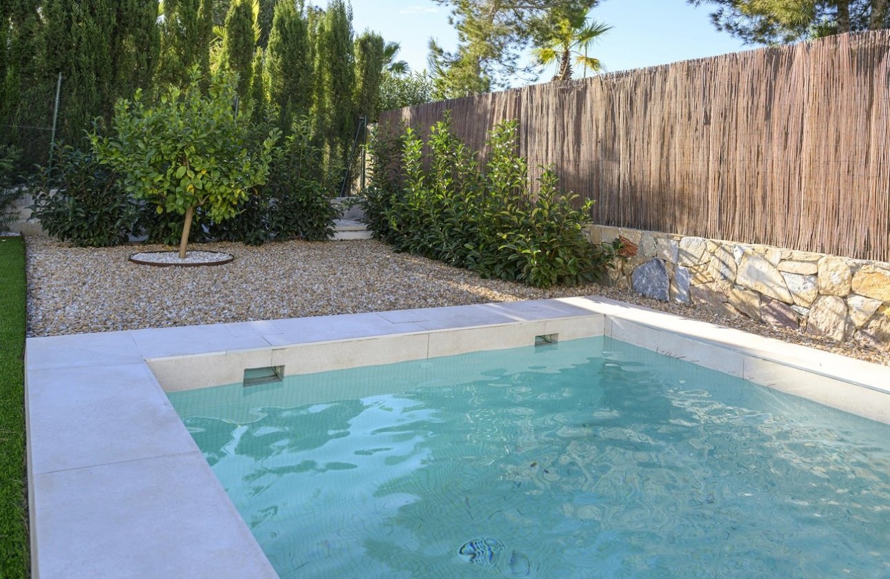 Resale - Villa - Las Colinas Golf Resort