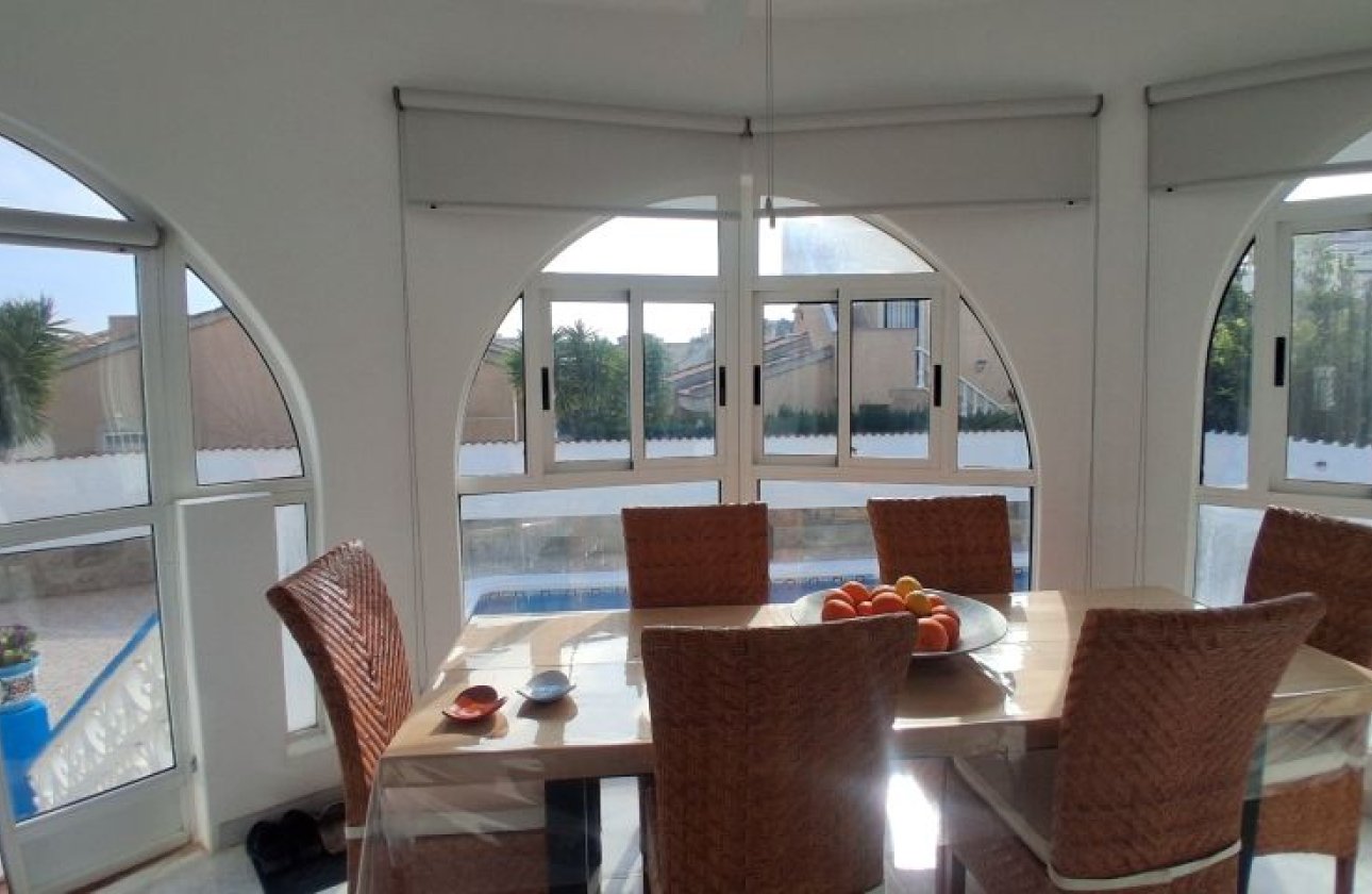 Resale - Villa - Rojales