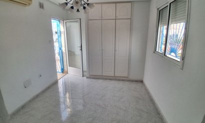 Resale - Villa - Rojales