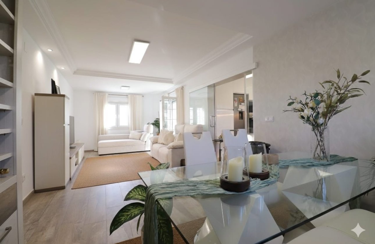 Resale - Villa - Orihuela Costa - Villamartin