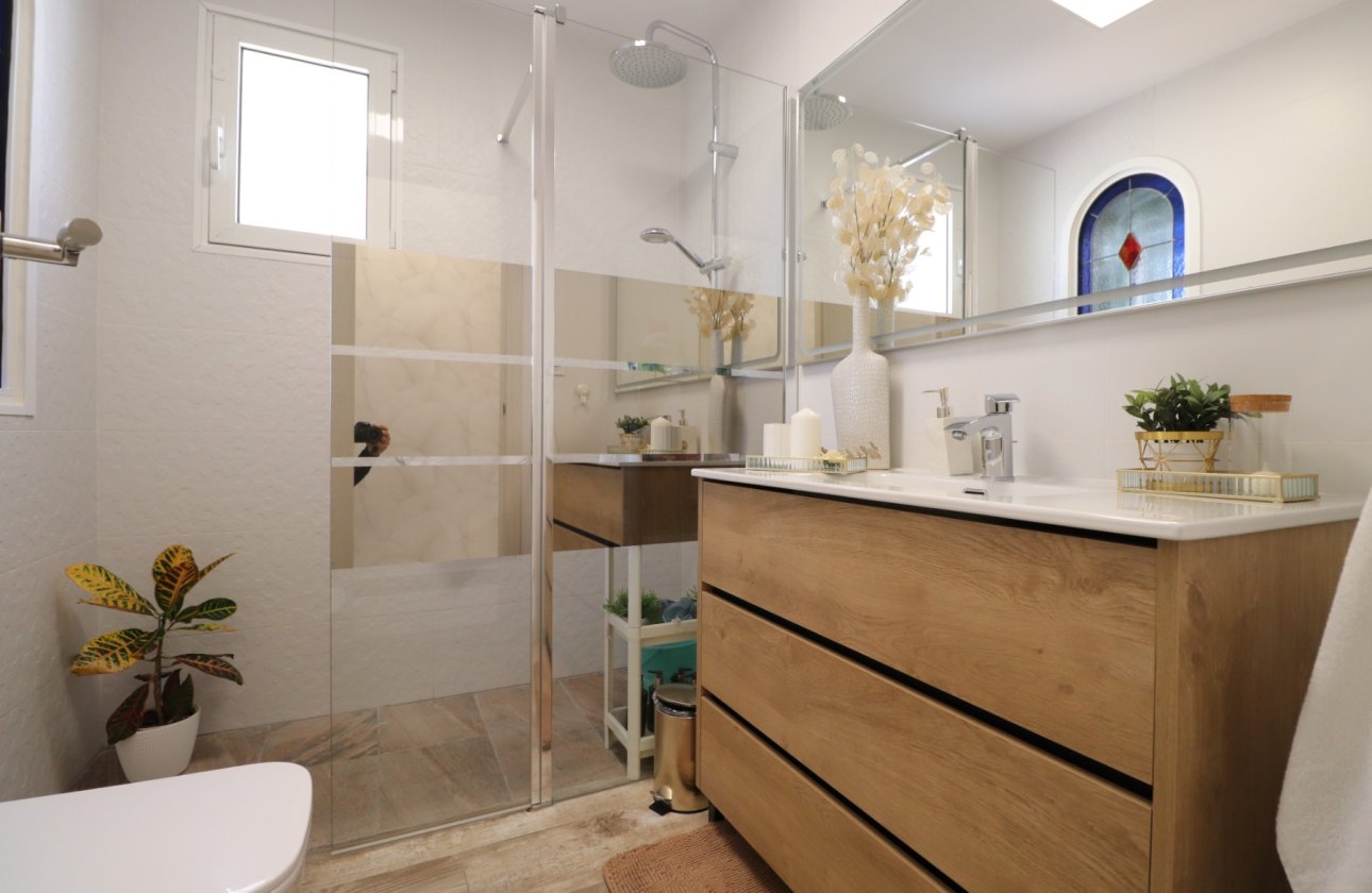 Resale - Villa - Orihuela Costa - Villamartin