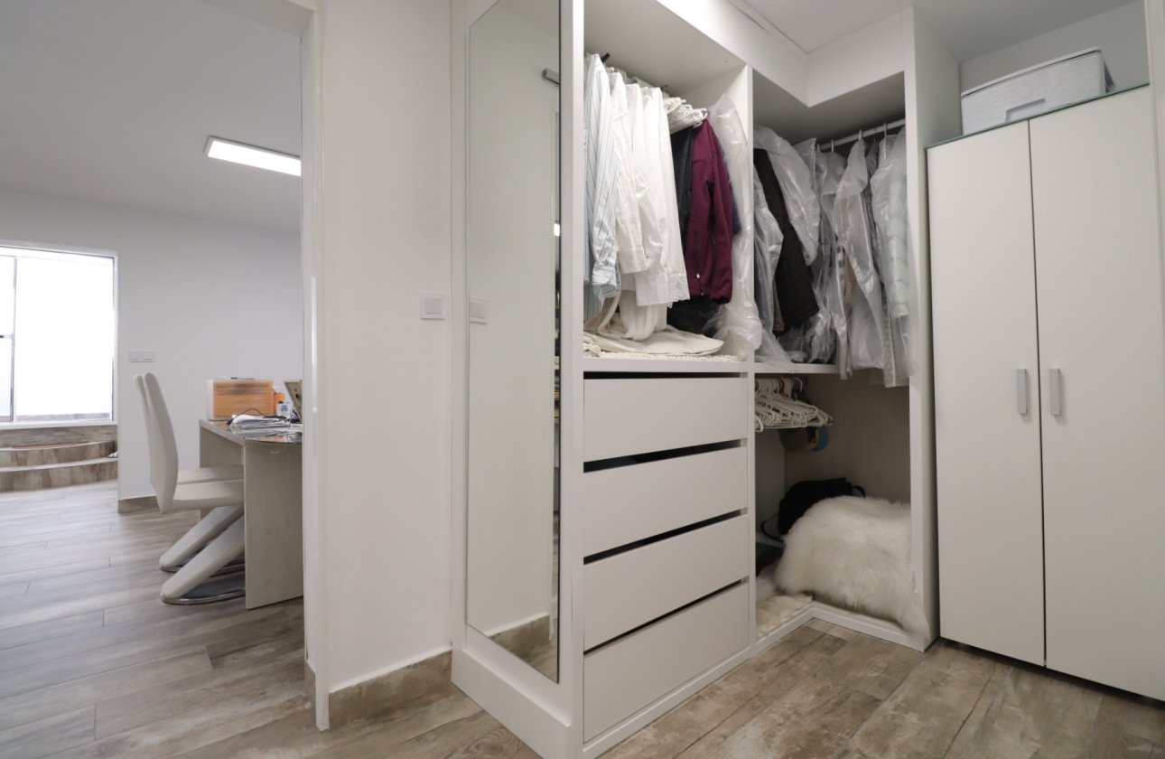 Resale - Villa - Orihuela Costa - Villamartin