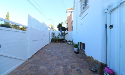 Resale - Villa - Orihuela Costa - Villamartin