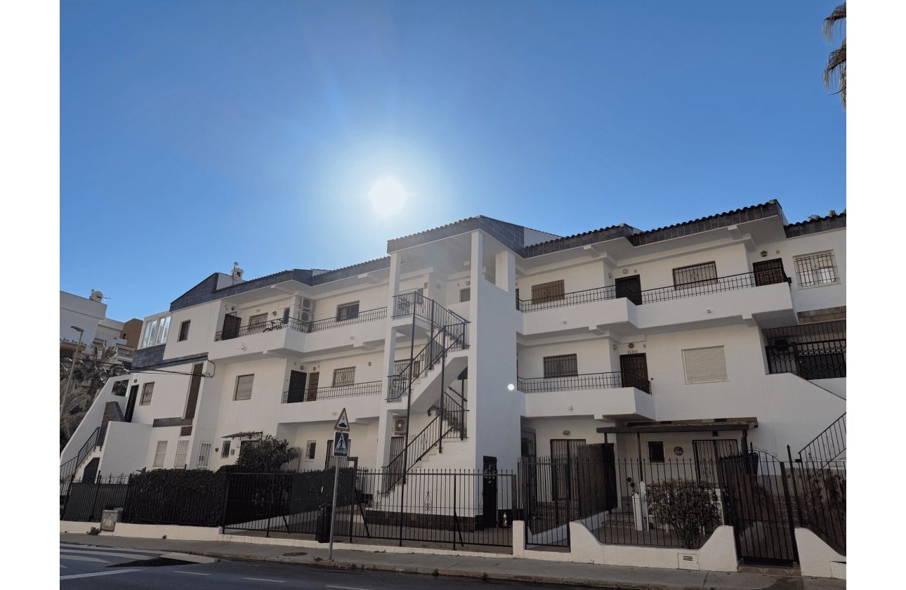 Resale - Apartment / flat - Punta Prima