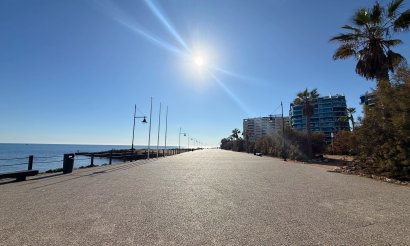Resale - Apartment / flat - Punta Prima