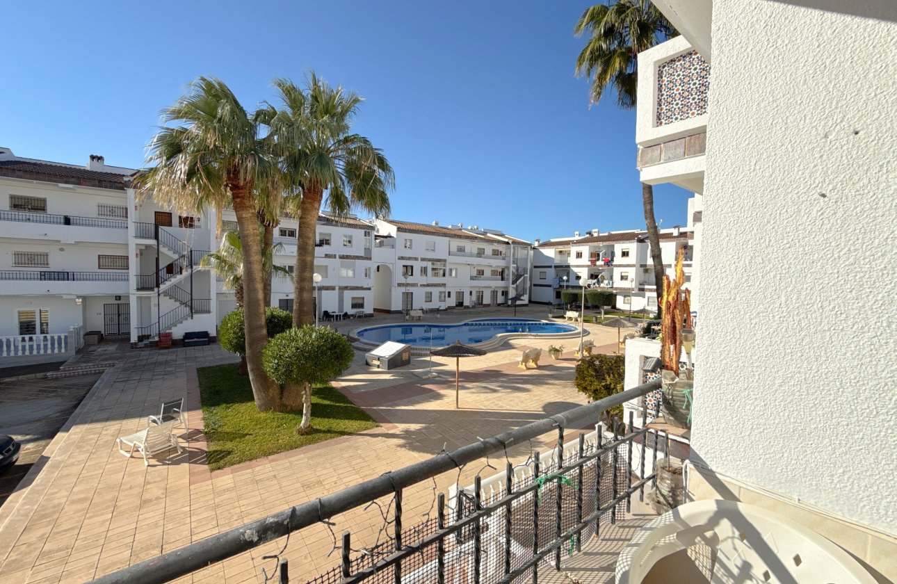 Resale - Apartment / flat - Punta Prima