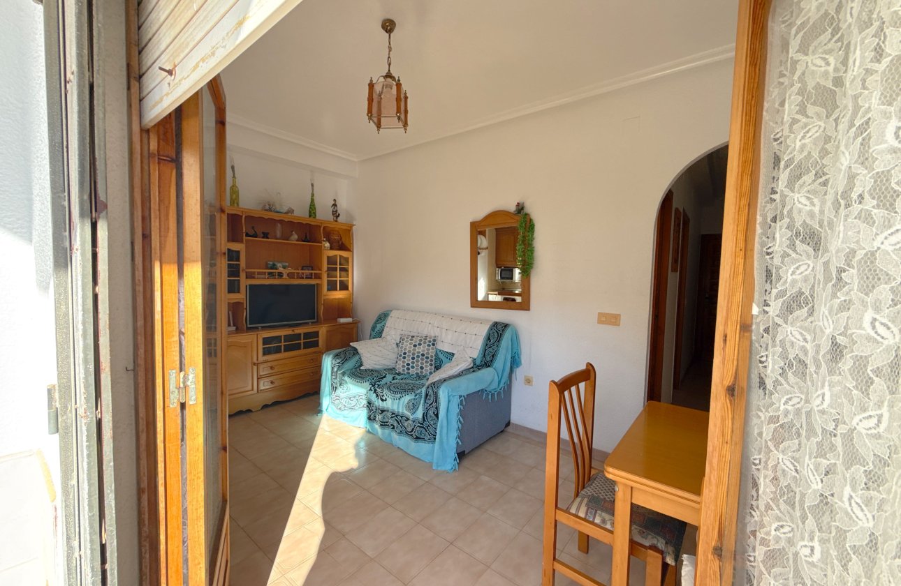 Resale - Apartment / flat - Punta Prima