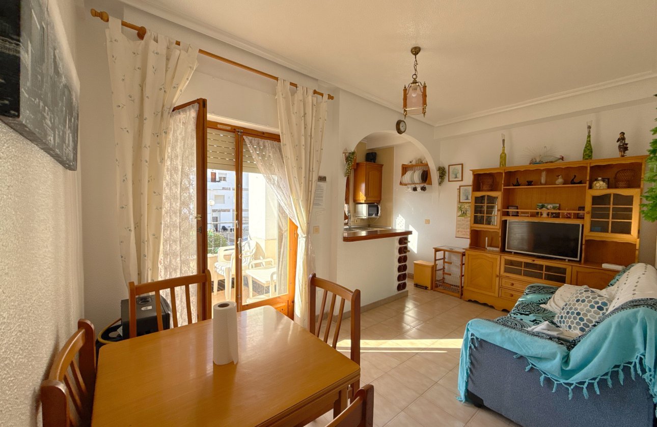 Resale - Apartment / flat - Punta Prima