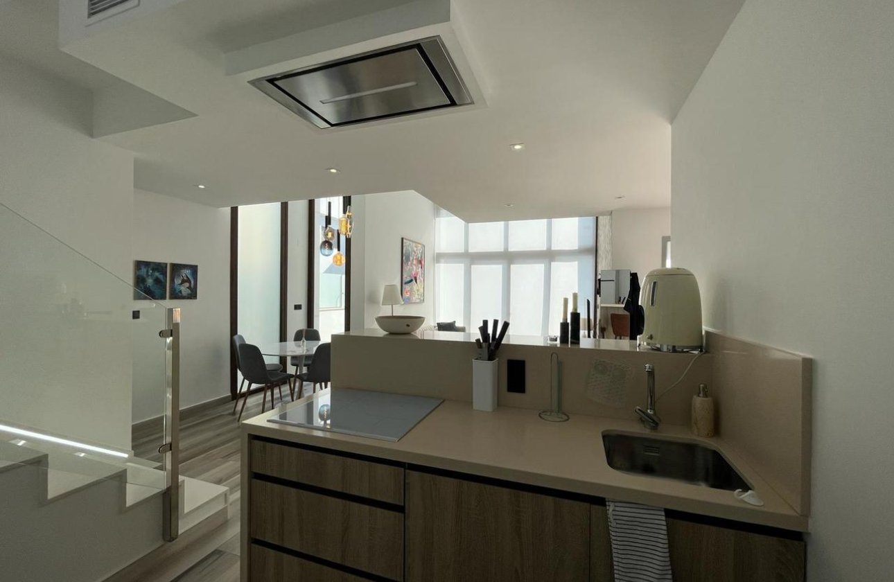 Resale - Villa - Los Balcones