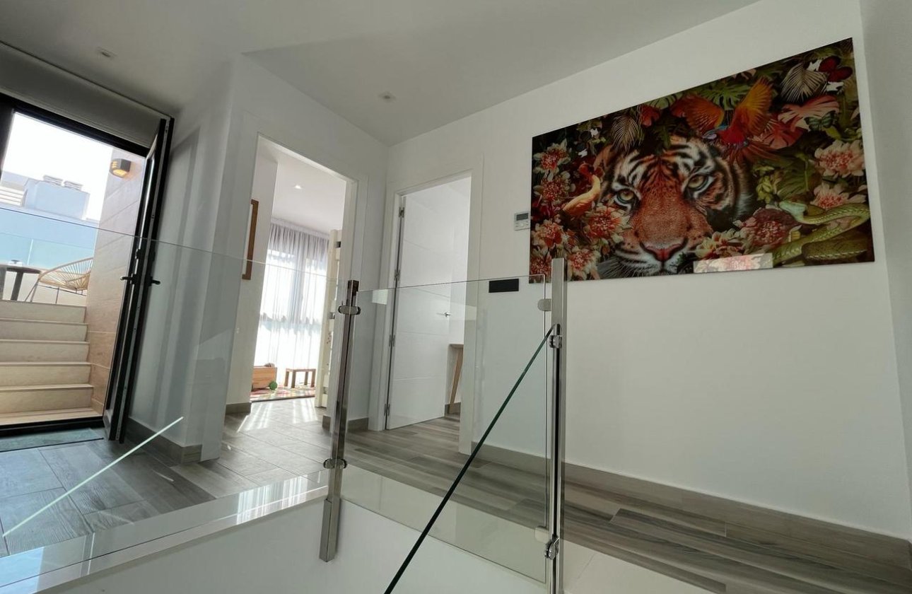 Resale - Villa - Los Balcones