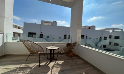 Resale - Villa - Los Balcones