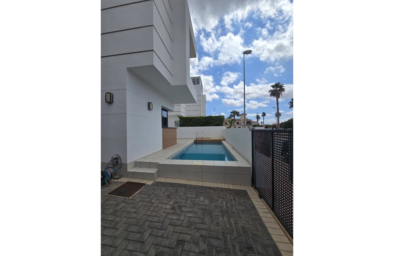 Reventa - Villa - Ciudad Quesada