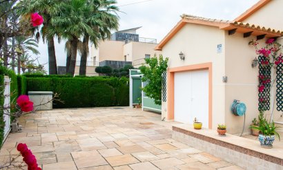 Revente - Villa / Semi detached - Orihuela Costa - MUY CERCA DE LA PLAYA
