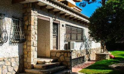 Resale - Villa - Alicante - Albufereta
