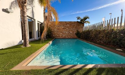 Resale - Villa / Semi detached - Ciudad Quesada