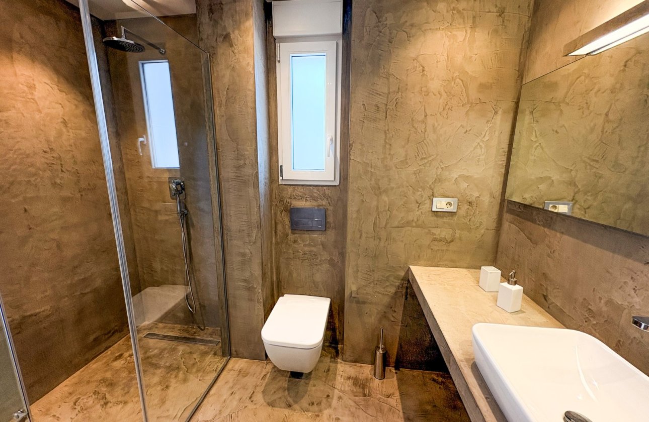 Resale - Villa / Semi detached - Ciudad Quesada