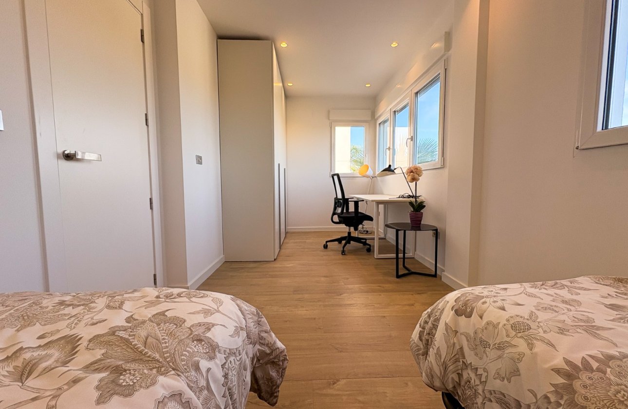 Resale - Villa / Semi detached - Ciudad Quesada