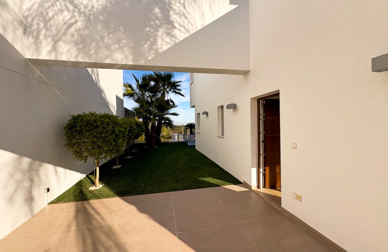 Resale - Villa / Semi detached - Ciudad Quesada