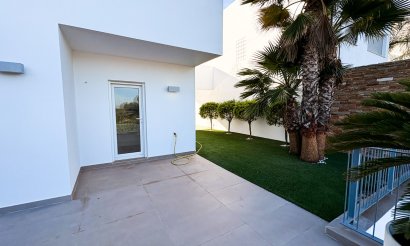 Resale - Villa / Semi detached - Ciudad Quesada