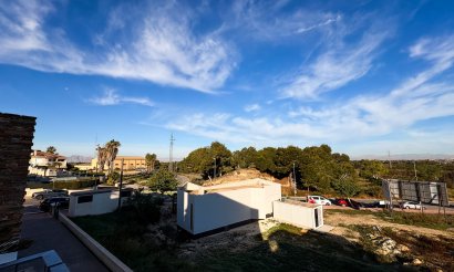 Resale - Villa / Semi detached - Ciudad Quesada