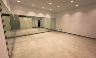 Resale - Villa / Semi detached - Ciudad Quesada