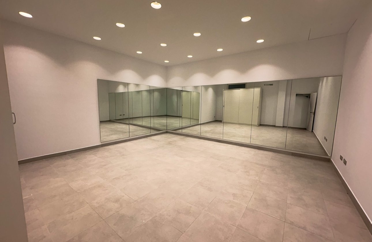 Resale - Villa / Semi detached - Ciudad Quesada