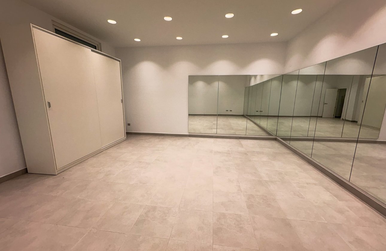 Resale - Villa / Semi detached - Ciudad Quesada