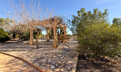 Resale - Villa - Crevillente