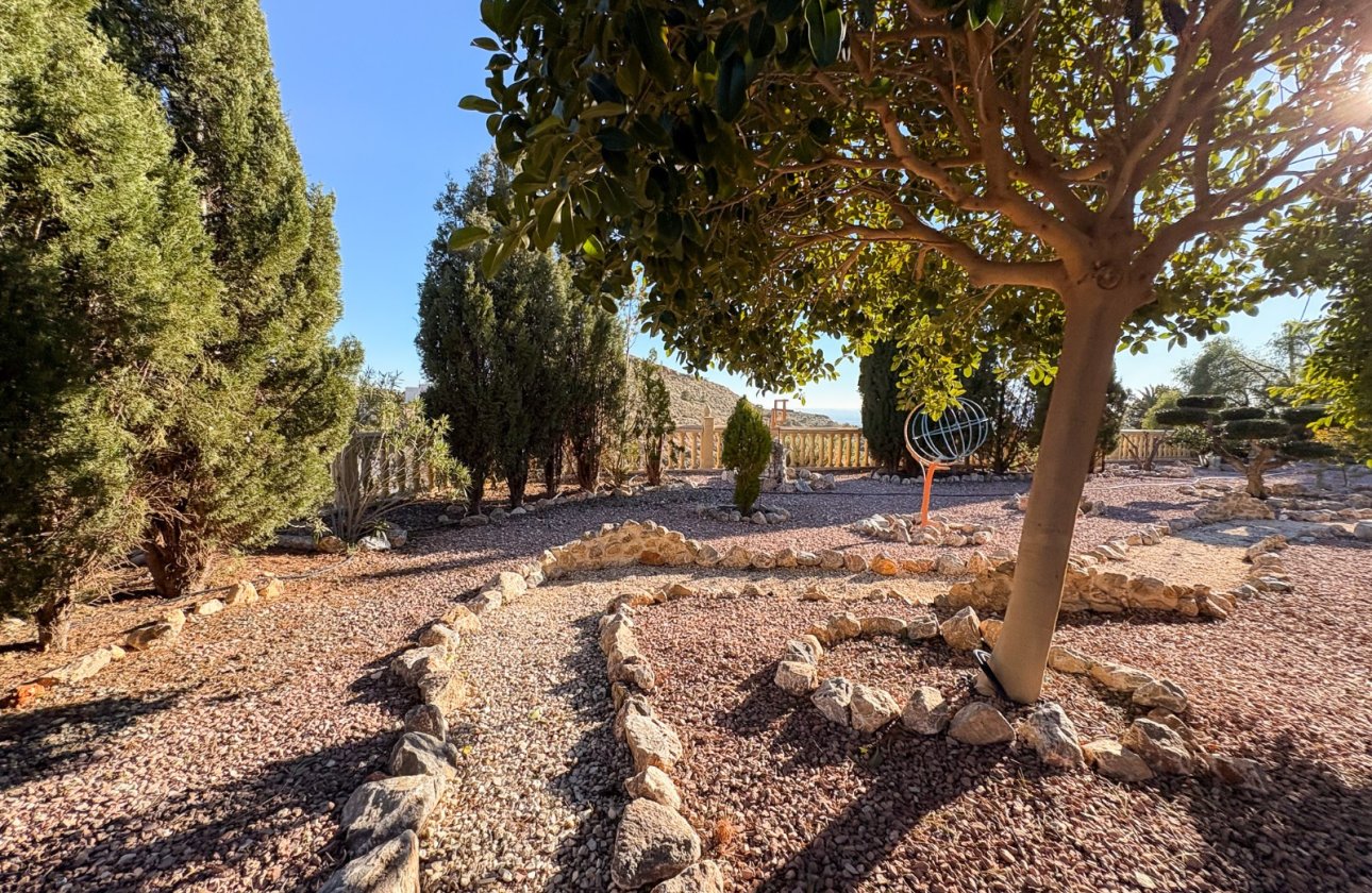 Resale - Villa - Crevillente