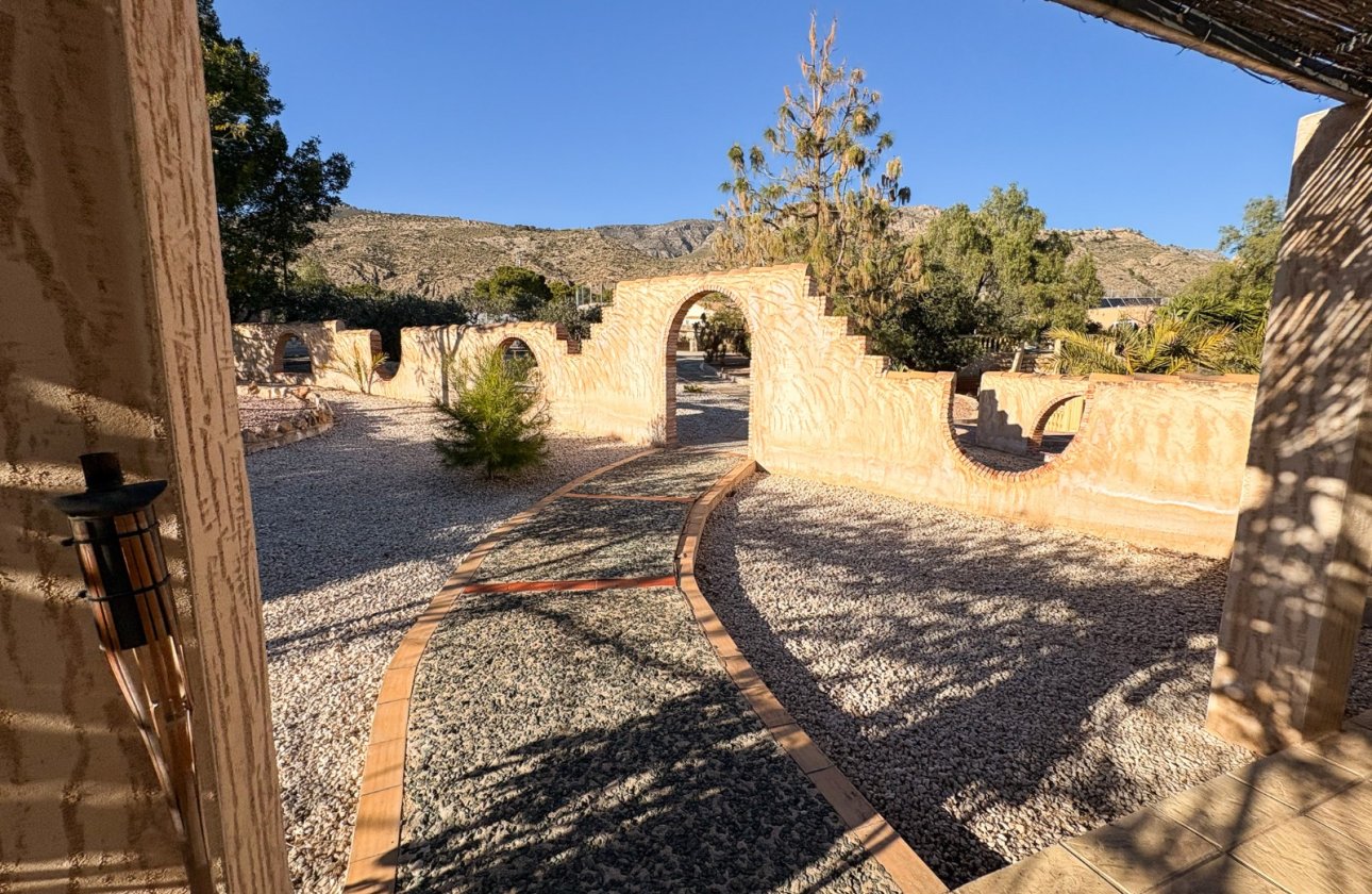 Resale - Villa - Crevillente