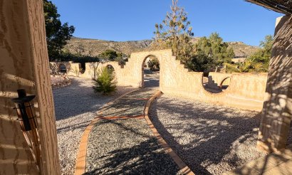 Resale - Villa - Crevillente