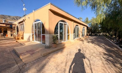 Resale - Villa - Crevillente