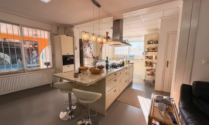 Resale - Villa - Crevillente