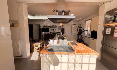 Resale - Villa - Crevillente