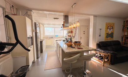 Resale - Villa - Crevillente