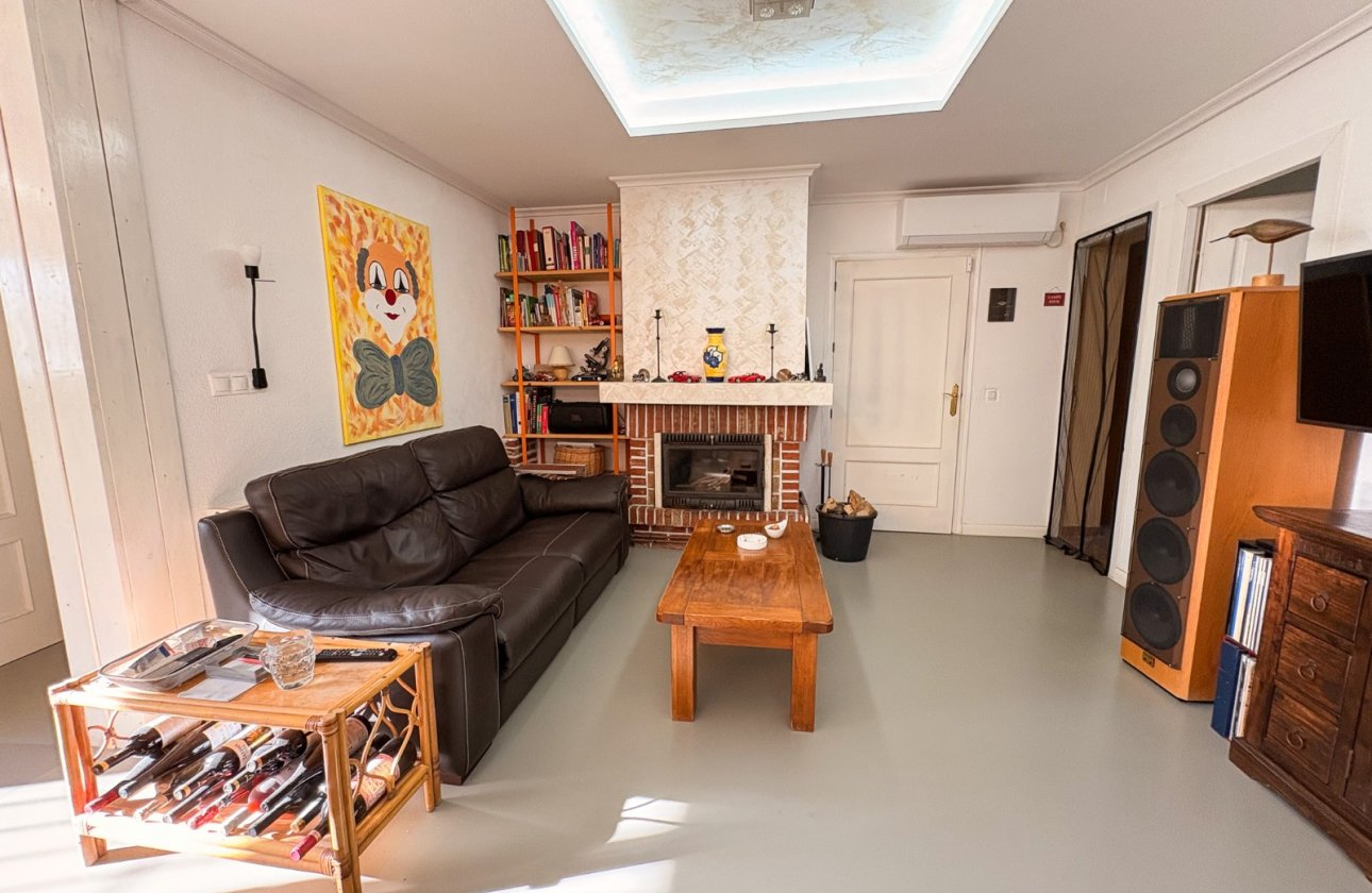 Resale - Villa - Crevillente