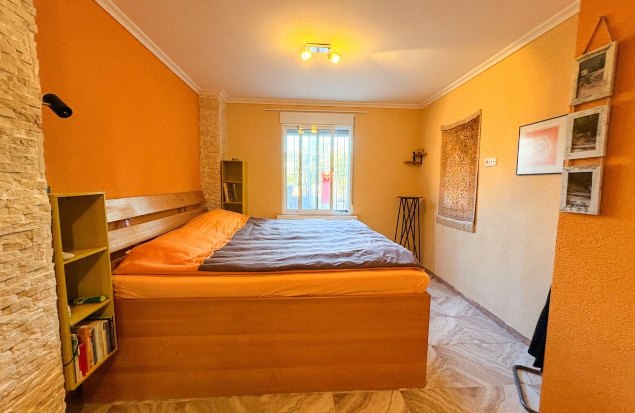 Resale - Villa - Crevillente