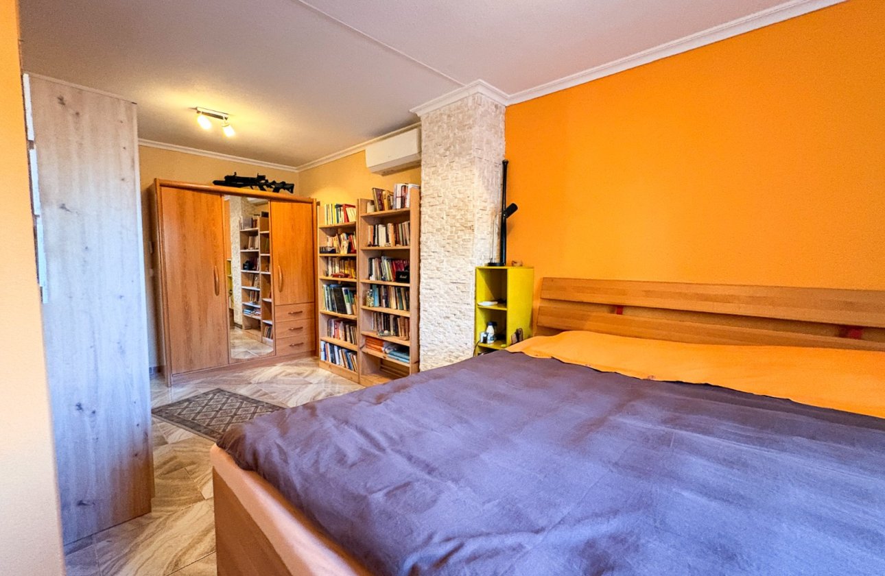 Resale - Villa - Crevillente