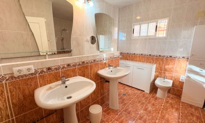 Resale - Villa - Crevillente