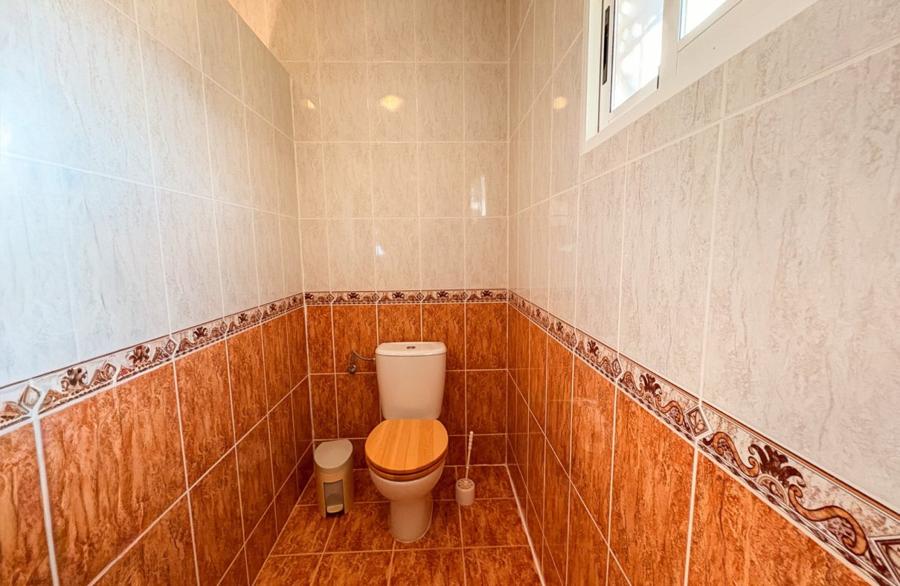 Resale - Villa - Crevillente