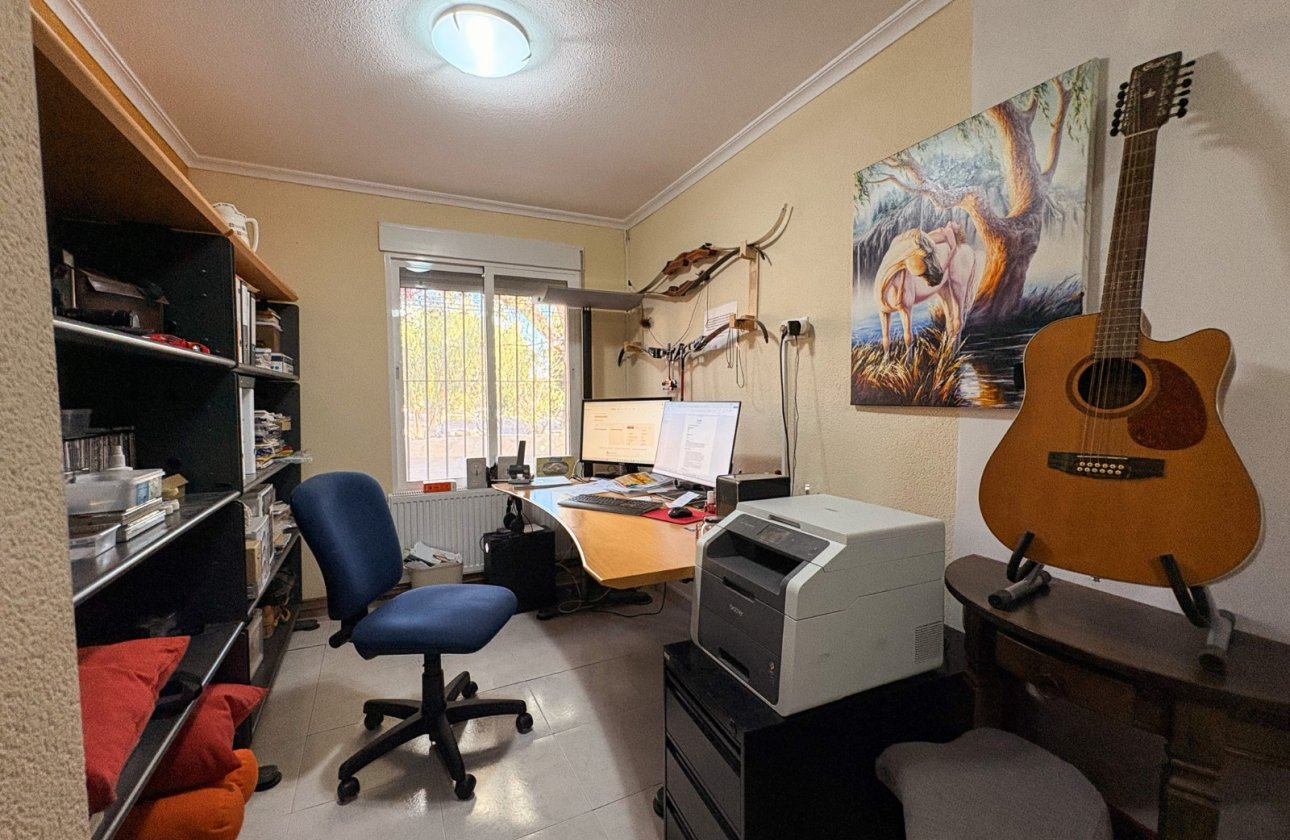 Resale - Villa - Crevillente