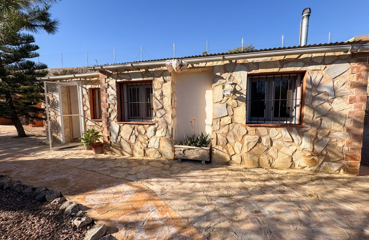 Resale - Villa - Crevillente