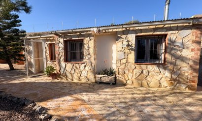 Resale - Villa - Crevillente