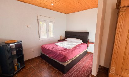 Resale - Villa - Crevillente