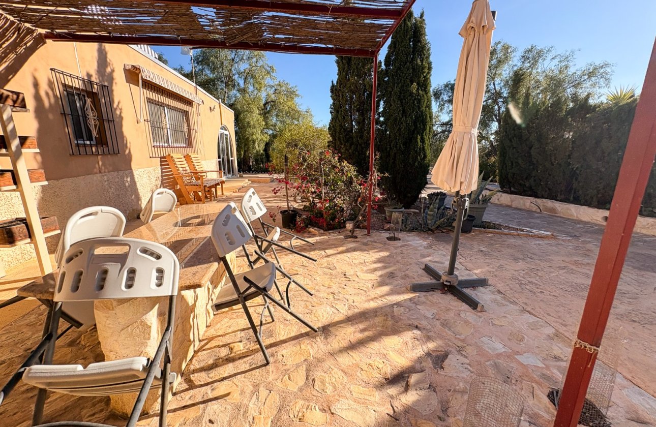 Resale - Villa - Crevillente