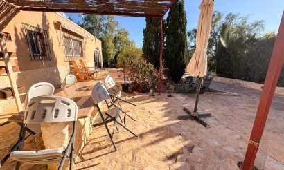 Resale - Villa - Crevillente