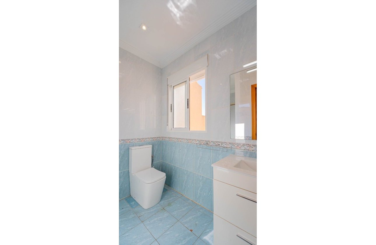 Revente - Maison de ville - Punta Prima